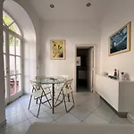Appartement In Argentina Capri